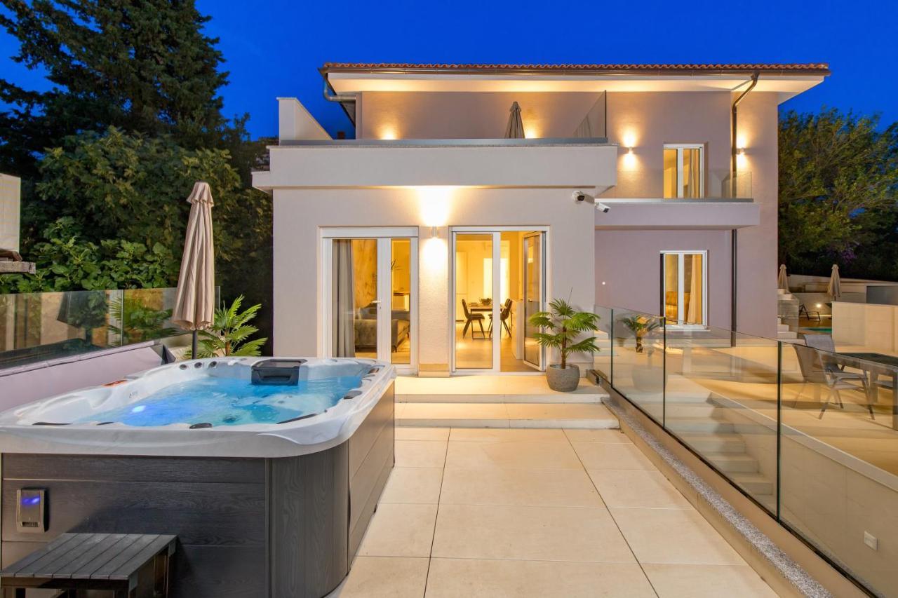 Villa Mar Selce Eksteriør billede